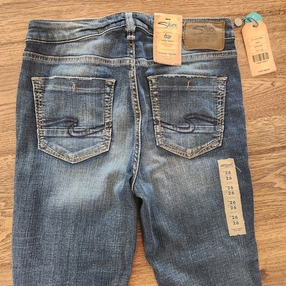 NWT Silver Bootcut Ankle Kicker IZZY Distressed Jeans - Picture 6 of 7